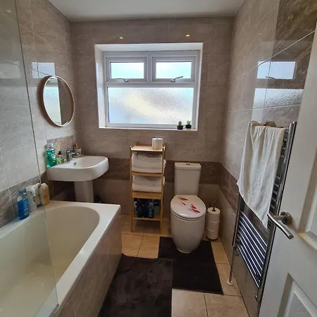 Apartment Stylish Family With Free Parking Near & Bath Bristol