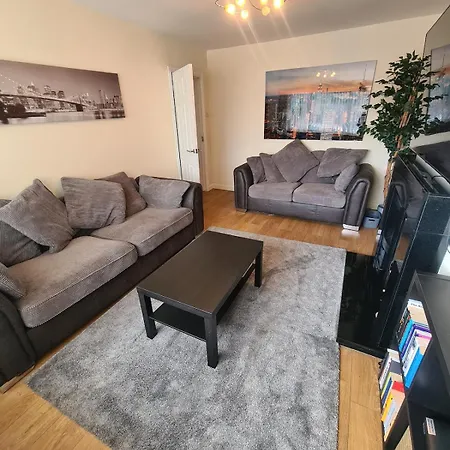 Apartment Stylish Family With Free Parking Near & Bath Bristol
